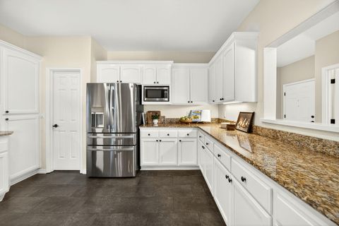 Tiny photo for 267 Meadow Drive, Ashland, OR 97520 (MLS # 220214291)