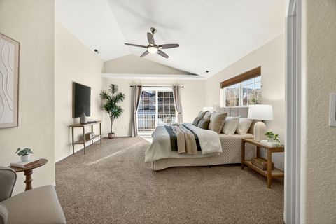 Tiny photo for 267 Meadow Drive, Ashland, OR 97520 (MLS # 220214291)