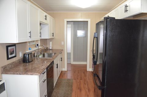 Tiny photo for 138118 Hillcrest Street, Gilchrist, OR 97737 (MLS # 220217039)