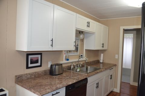 Tiny photo for 138118 Hillcrest Street, Gilchrist, OR 97737 (MLS # 220217039)