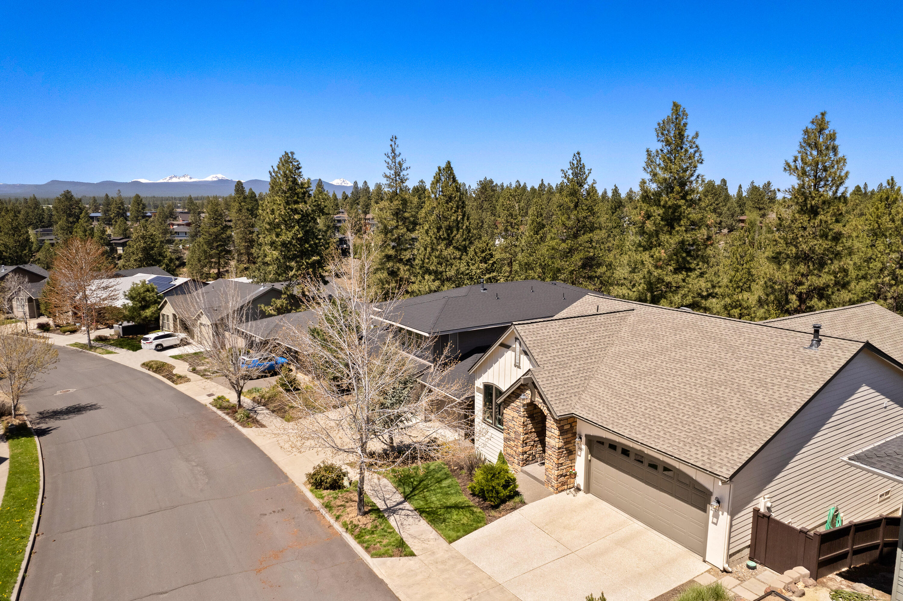 Skyliner Summit - Residential