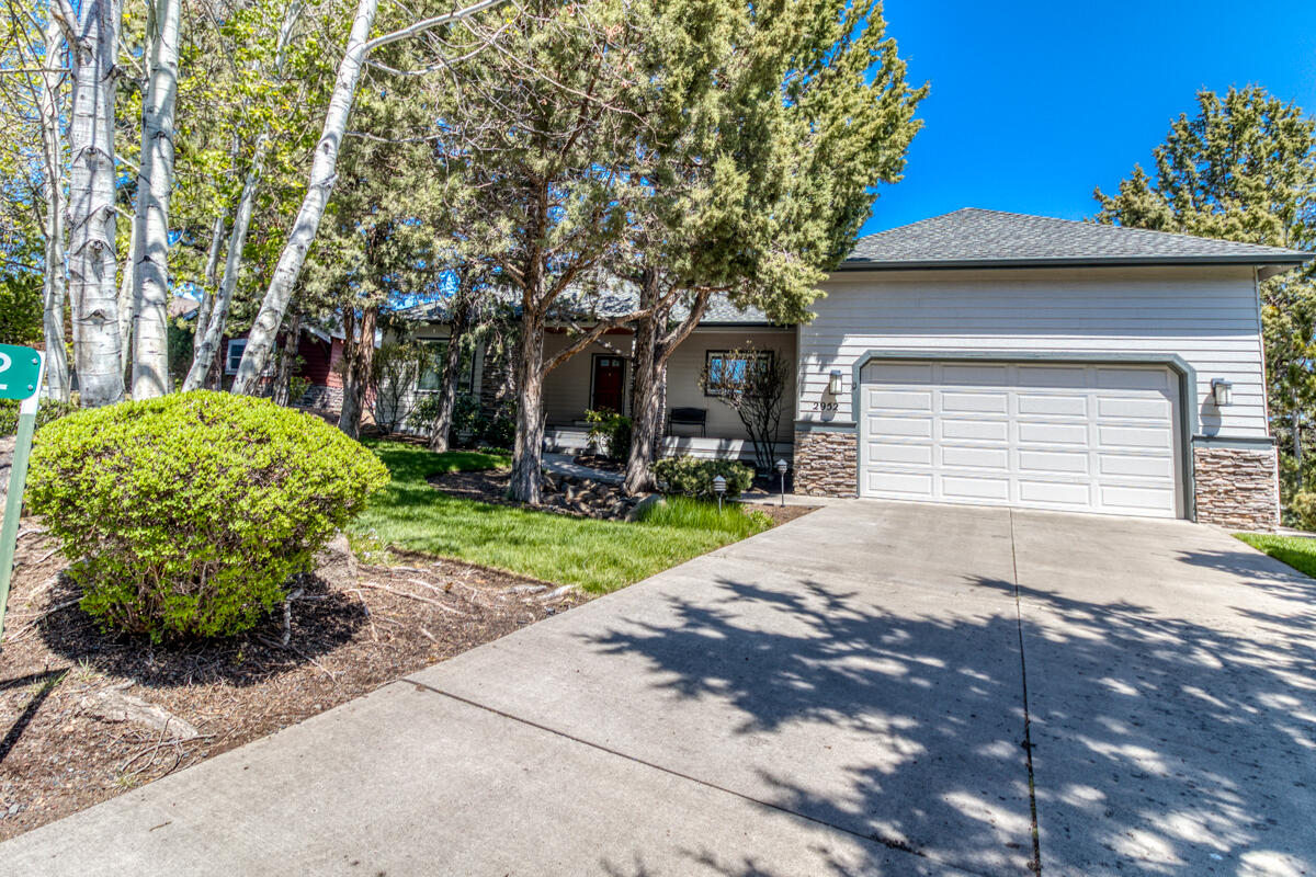 2952 NW Fairway Heights Drive