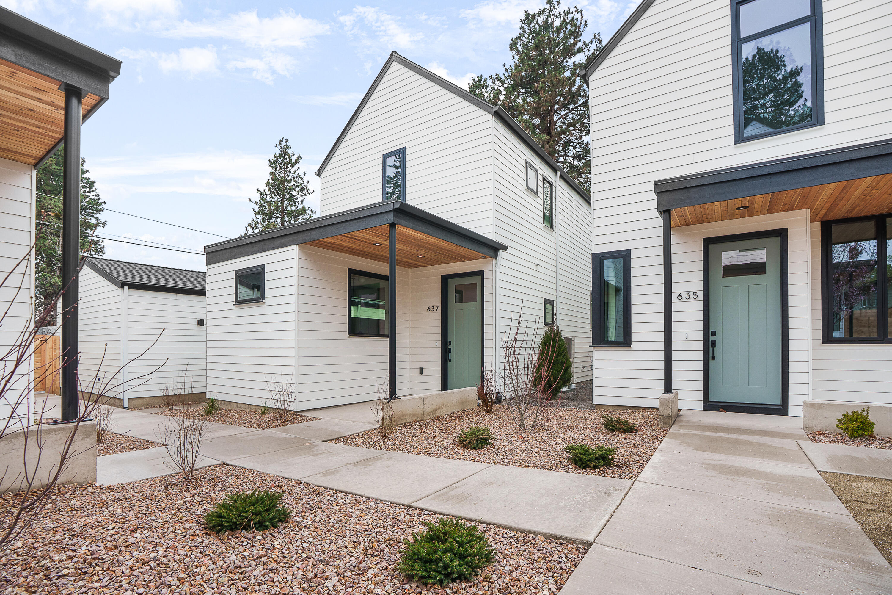 637 NE Marshall Avenue