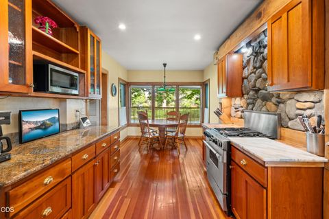Tiny photo for 158 Renault Avenue, Medford, OR 97501 (MLS # 220222624)