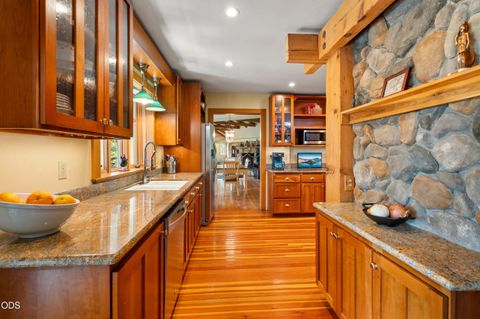 Tiny photo for 158 Renault Avenue, Medford, OR 97501 (MLS # 220222624)