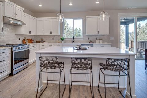 Tiny photo for 61201 NE Snow Owl Street, Bend, OR 97701 (MLS # 220214232)