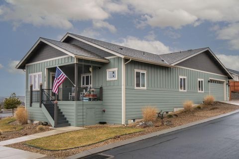 1024 SE Bluegrass Lane Madras OR 97741