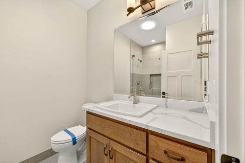 Tiny photo for 4090 Crystal Springs Drive, Medford, OR 97504 (MLS # 220219977)