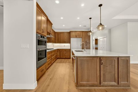 Tiny photo for 4090 Crystal Springs Drive, Medford, OR 97504 (MLS # 220219977)