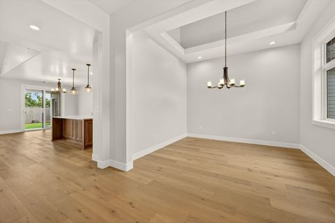 Tiny photo for 4090 Crystal Springs Drive, Medford, OR 97504 (MLS # 220219977)