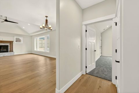 Tiny photo for 4090 Crystal Springs Drive, Medford, OR 97504 (MLS # 220219977)