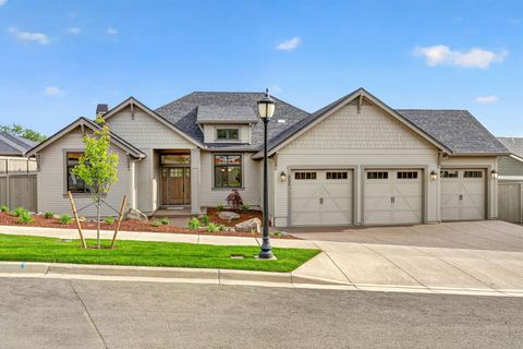 Photo of 4090 Crystal Springs Drive, Medford, OR 97504 (MLS # 220219977)