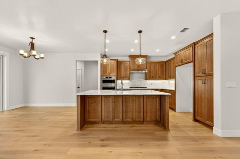 Tiny photo for 4090 Crystal Springs Drive, Medford, OR 97504 (MLS # 220219977)