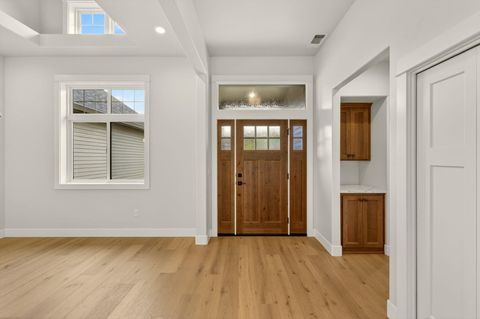 Tiny photo for 4090 Crystal Springs Drive, Medford, OR 97504 (MLS # 220219977)