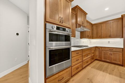 Tiny photo for 4090 Crystal Springs Drive, Medford, OR 97504 (MLS # 220219977)