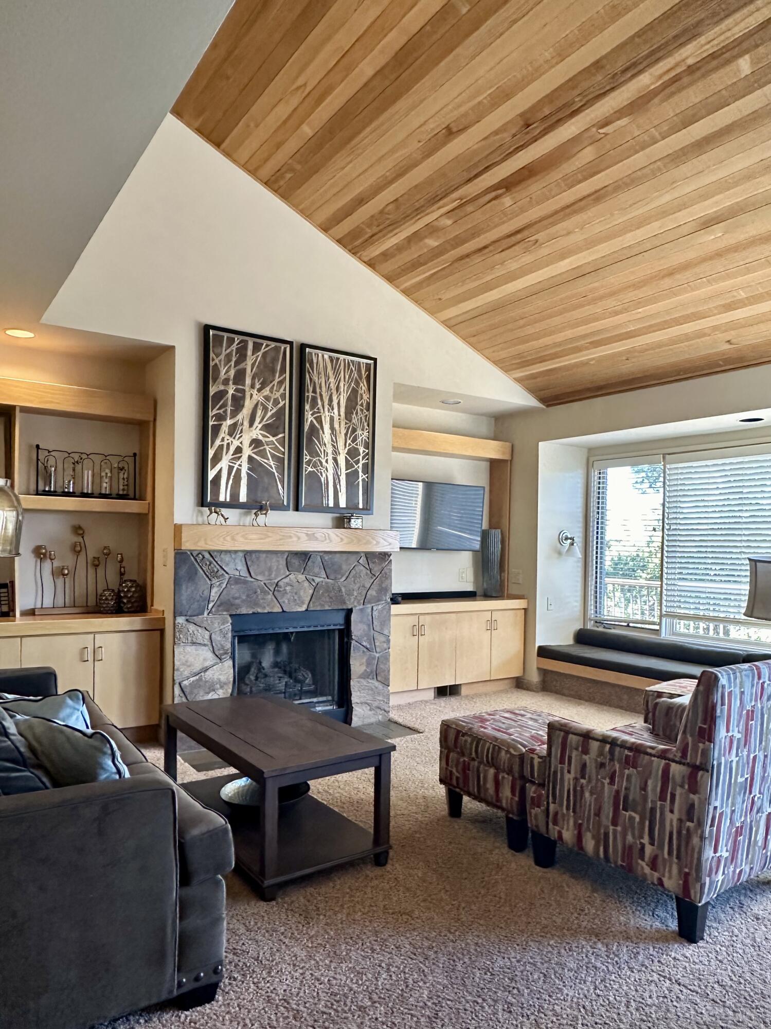 1824 Redtail Hawk Drive RV61F