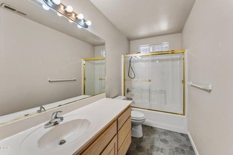 Tiny photo for 544 SW Anique Lane, Grants Pass, OR 97526 (MLS # 220226578)