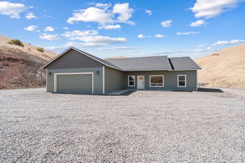 Tiny photo for 45070 McKay Creek Road, Pendleton, OR 97801 (MLS # 220229616)