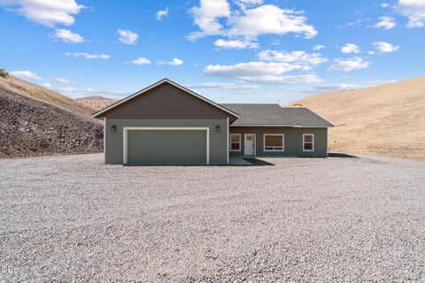 Photo of 45070 McKay Creek Road, Pendleton, OR 97801 (MLS # 220229616)