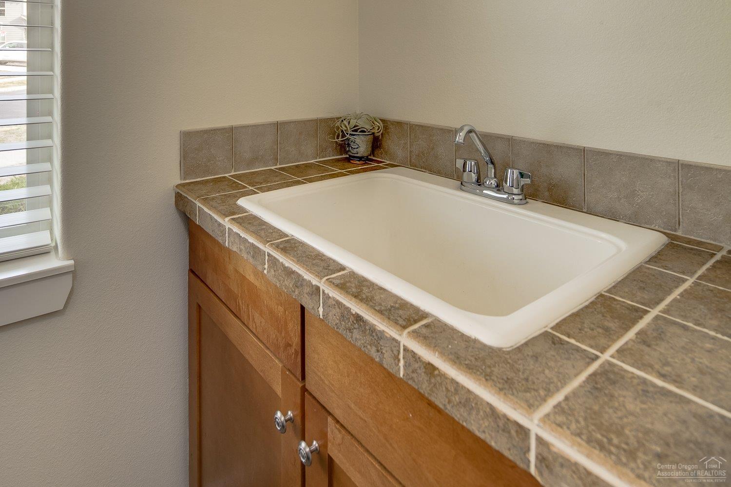 Deschutes River Cros - Residential