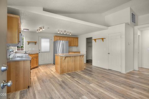 Tiny photo for 20535 Sunderland Way, Bend, OR 97701 (MLS # 220222991)