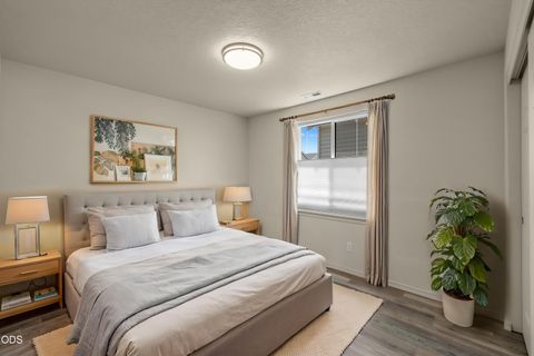 Tiny photo for 20535 Sunderland Way, Bend, OR 97701 (MLS # 220222991)