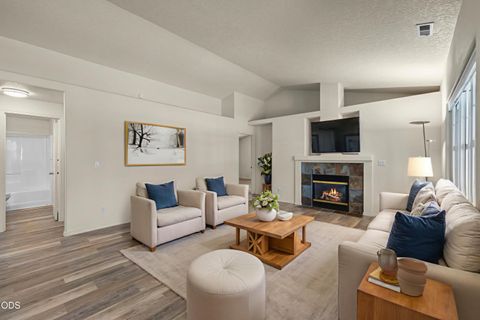 Tiny photo for 20535 Sunderland Way, Bend, OR 97701 (MLS # 220222991)