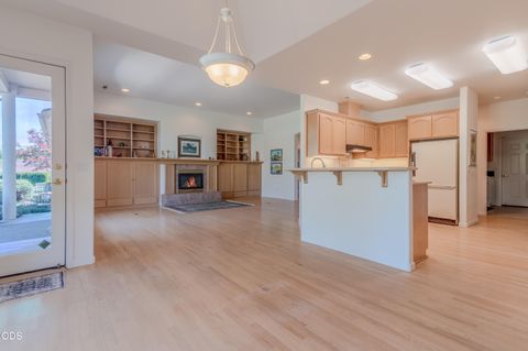 Tiny photo for 401 Golf View Drive, Medford, OR 97504 (MLS # 220225371)