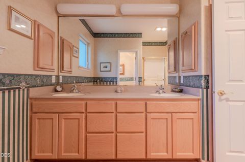 Tiny photo for 401 Golf View Drive, Medford, OR 97504 (MLS # 220225371)