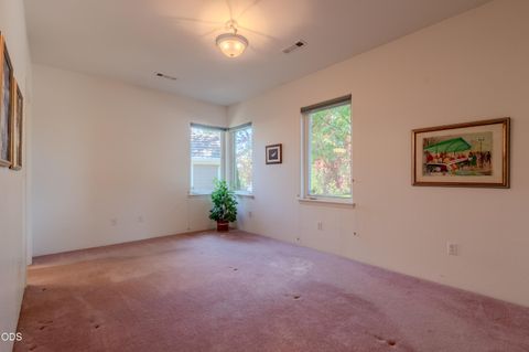 Tiny photo for 401 Golf View Drive, Medford, OR 97504 (MLS # 220225371)
