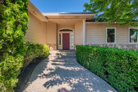Tiny photo for 401 Golf View Drive, Medford, OR 97504 (MLS # 220225371)