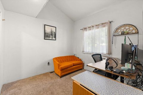 Tiny photo for 956 NE Beacon Drive, Grants Pass, OR 97526 (MLS # 220214226)