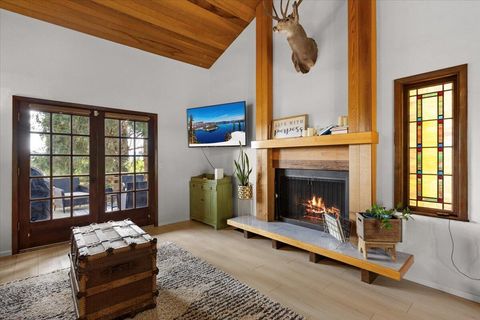 Tiny photo for 956 NE Beacon Drive, Grants Pass, OR 97526 (MLS # 220214226)