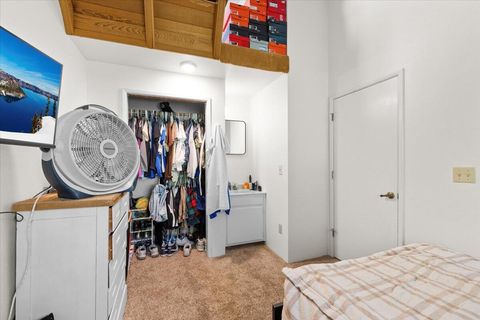 Tiny photo for 956 NE Beacon Drive, Grants Pass, OR 97526 (MLS # 220214226)