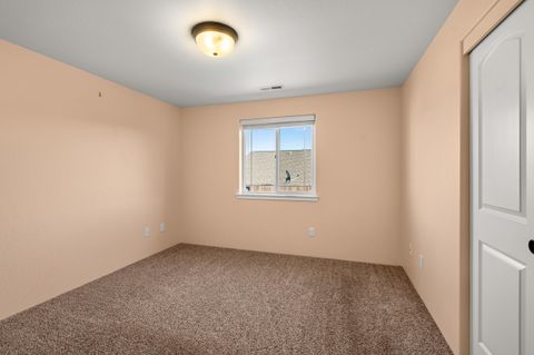 Tiny photo for 925 Sellwood Drive, Eagle Point, OR 97524 (MLS # 220213261)