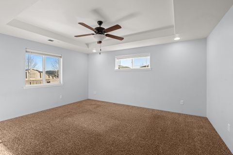 Tiny photo for 925 Sellwood Drive, Eagle Point, OR 97524 (MLS # 220213261)