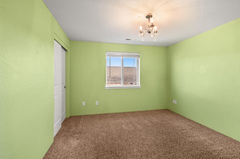 Tiny photo for 925 Sellwood Drive, Eagle Point, OR 97524 (MLS # 220213261)