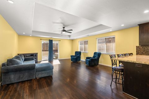 Tiny photo for 925 Sellwood Drive, Eagle Point, OR 97524 (MLS # 220213261)