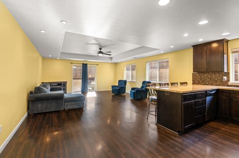 Tiny photo for 925 Sellwood Drive, Eagle Point, OR 97524 (MLS # 220213261)