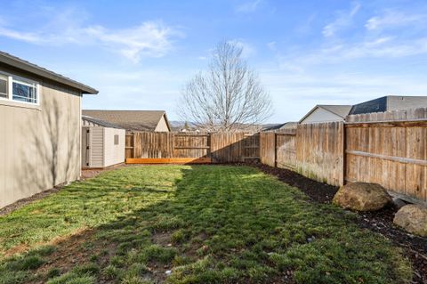 Tiny photo for 925 Sellwood Drive, Eagle Point, OR 97524 (MLS # 220213261)