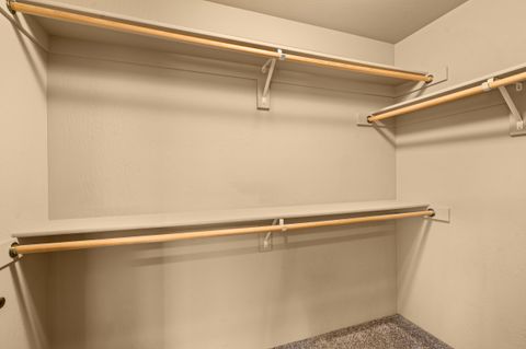 Tiny photo for 925 Sellwood Drive, Eagle Point, OR 97524 (MLS # 220213261)