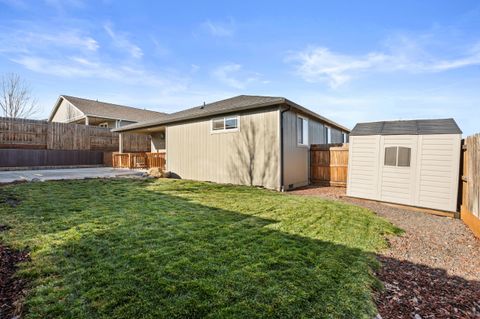 Tiny photo for 925 Sellwood Drive, Eagle Point, OR 97524 (MLS # 220213261)