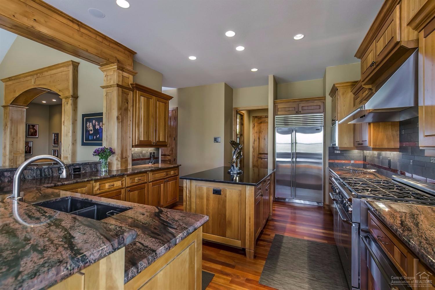 Skyliner Summit - Residential