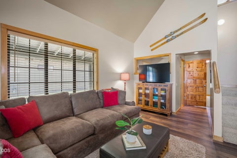 Tiny photo for 57499 Circle Four Lane #26, Sunriver, OR 97707 (MLS # 220225297)