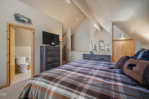 Tiny photo for 57499 Circle Four Lane #26, Sunriver, OR 97707 (MLS # 220225297)