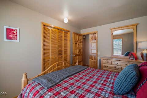 Tiny photo for 57499 Circle Four Lane #26, Sunriver, OR 97707 (MLS # 220225297)