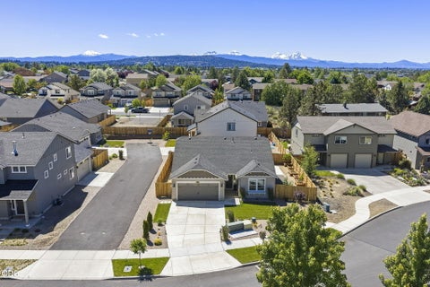 Tiny photo for 62847 NE Daniel Road, Bend, OR 97701 (MLS # 220223526)