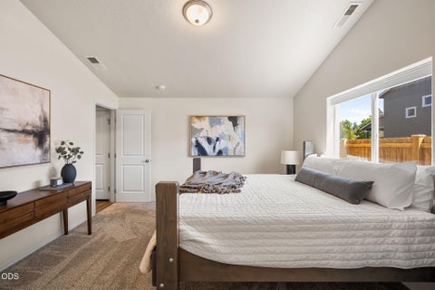 Tiny photo for 62847 NE Daniel Road, Bend, OR 97701 (MLS # 220223526)