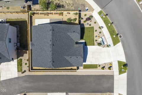 Tiny photo for 62847 NE Daniel Road, Bend, OR 97701 (MLS # 220223526)