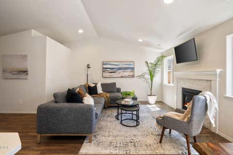 Tiny photo for 62847 NE Daniel Road, Bend, OR 97701 (MLS # 220223526)